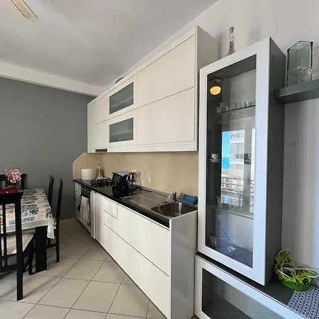 Poli Sea View Διαμέρισμα *